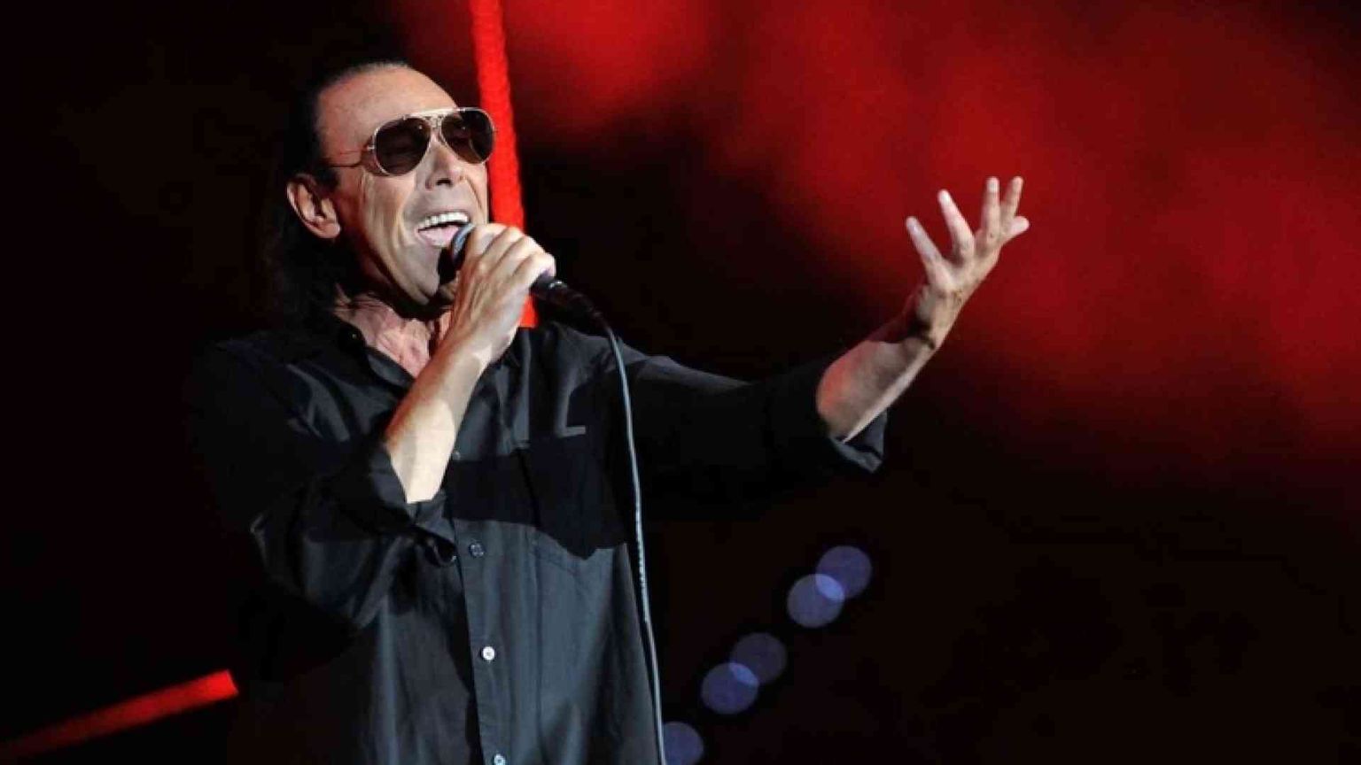 Il j’accuse di Venditti: «Incoerenza sui valori. No all’utero in affitto»