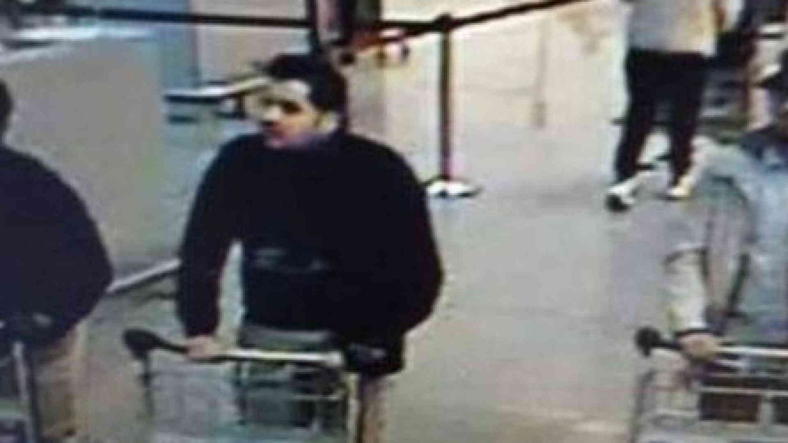 Bruxelles colpita al cuore, 34 morti Caccia ai terroristi. Il Daesh rivendica