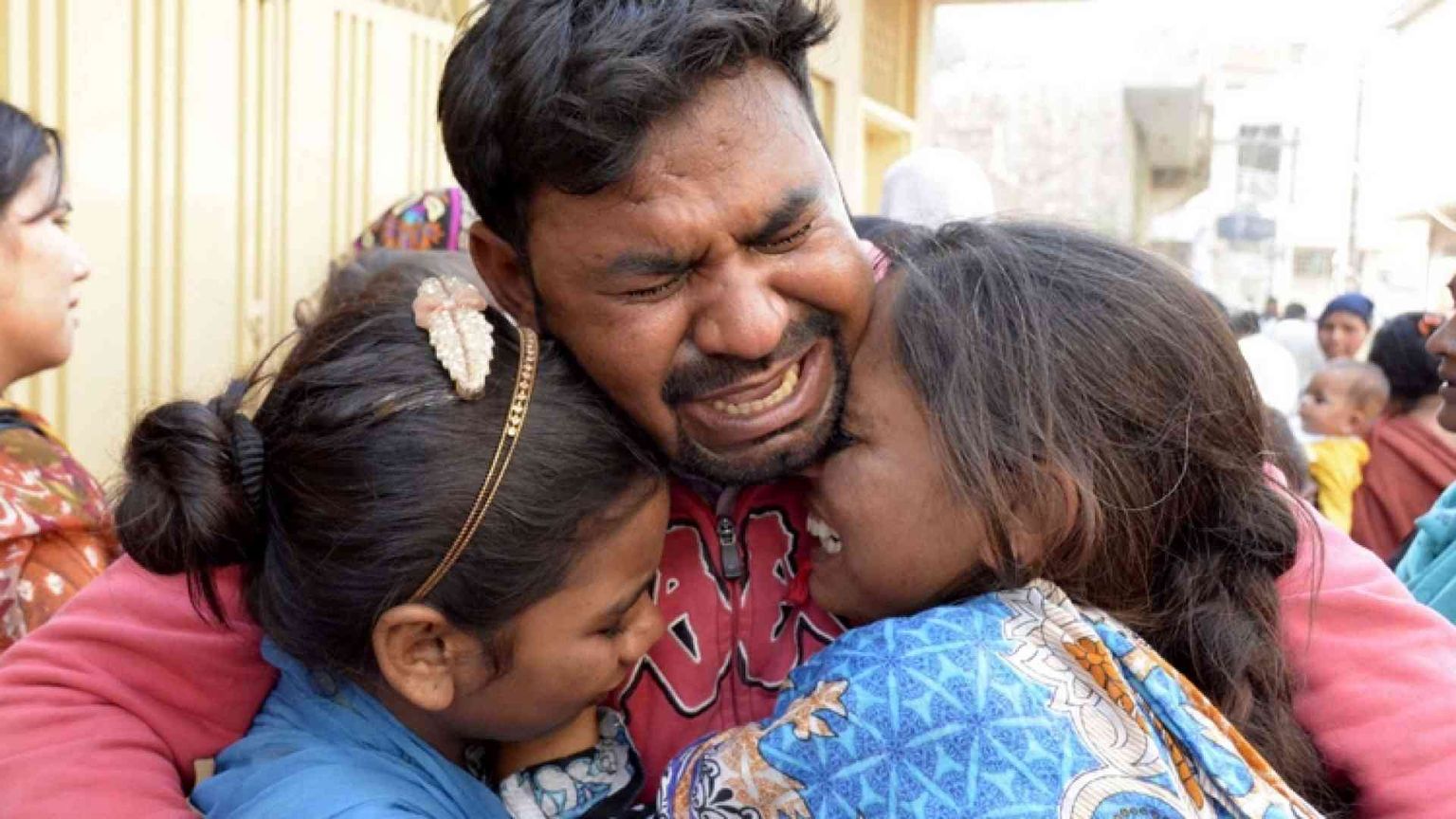 «I terroristi vogliono fermare il Pakistan»