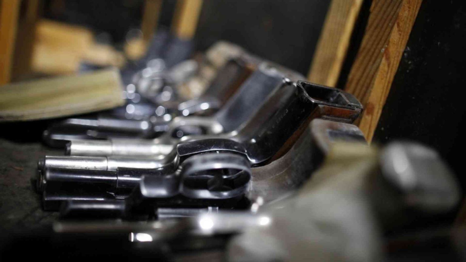 Così l'Italia rifornisce di armi i regimi