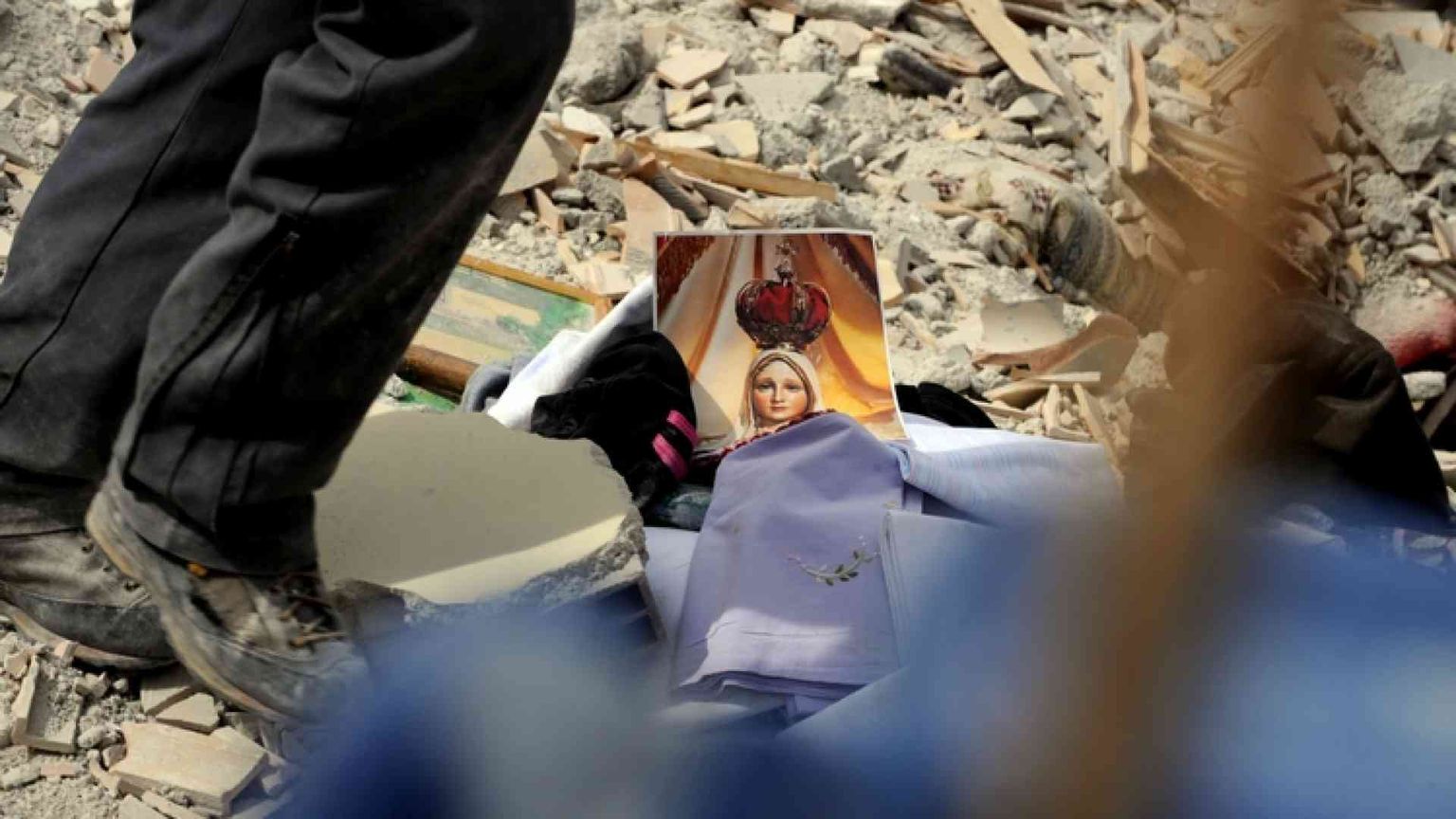 Riecco l'Aquila (ma torni vecchia)