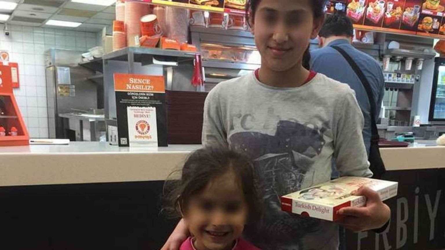 Istanbul, in aeroporto 2 bimbe siriane fantasma