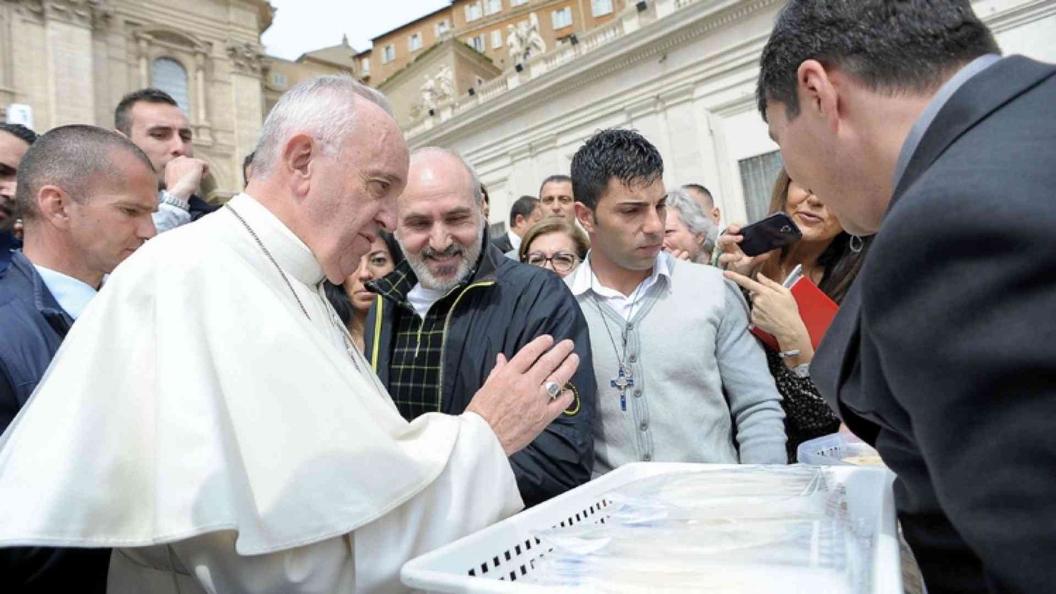 Le ostie dei carcerati di Opera per Papa Francesco
