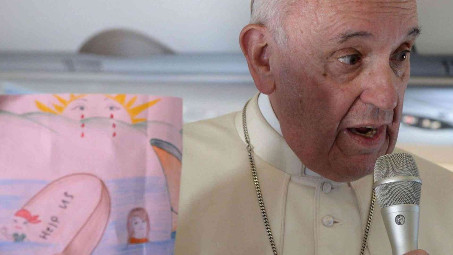 Papa Francesco a Lesbo / Il ritorno «Chiudere le frontiere non risolve niente»