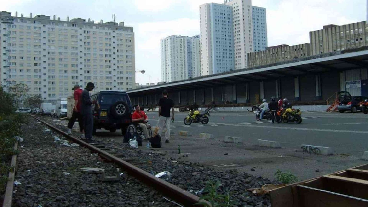 Viaggio nelle tensioni sociali che agitano Parigi