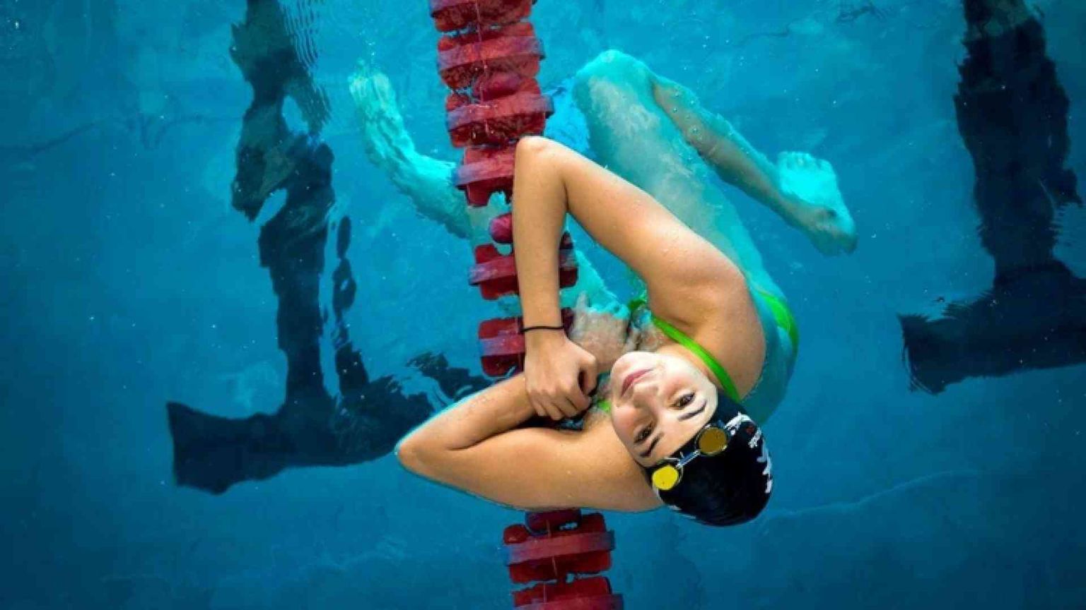 Sogna le Olimpiadi: è la nuotatrice siriana che ha salvato la vita a 20 profughi