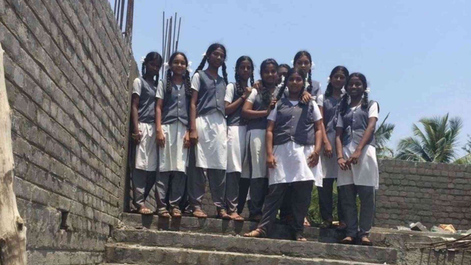 Gemellaggio tra bambini: così rinasce una scuola in India