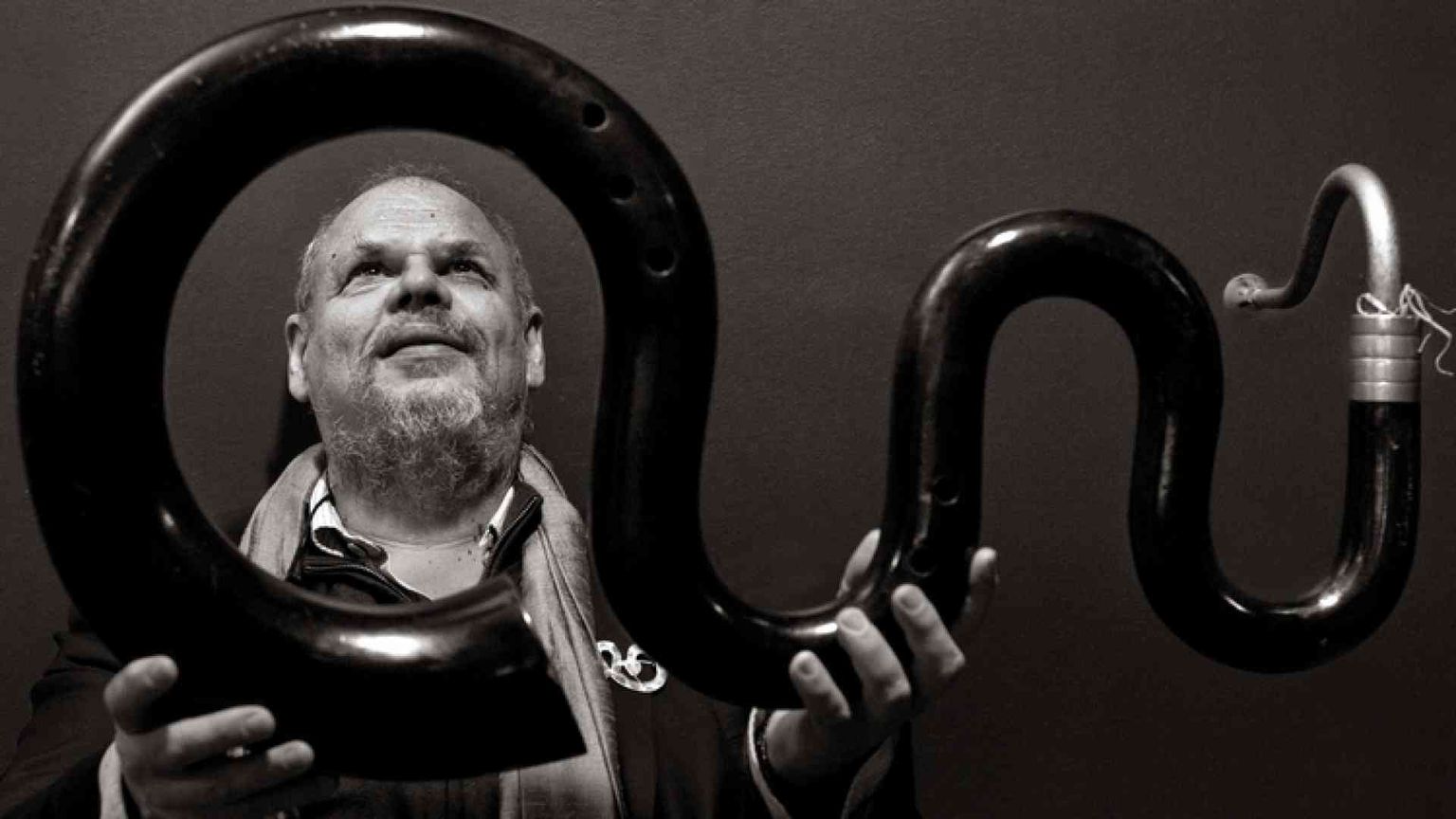 Tra sacro e jazz, il ritorno del serpentone