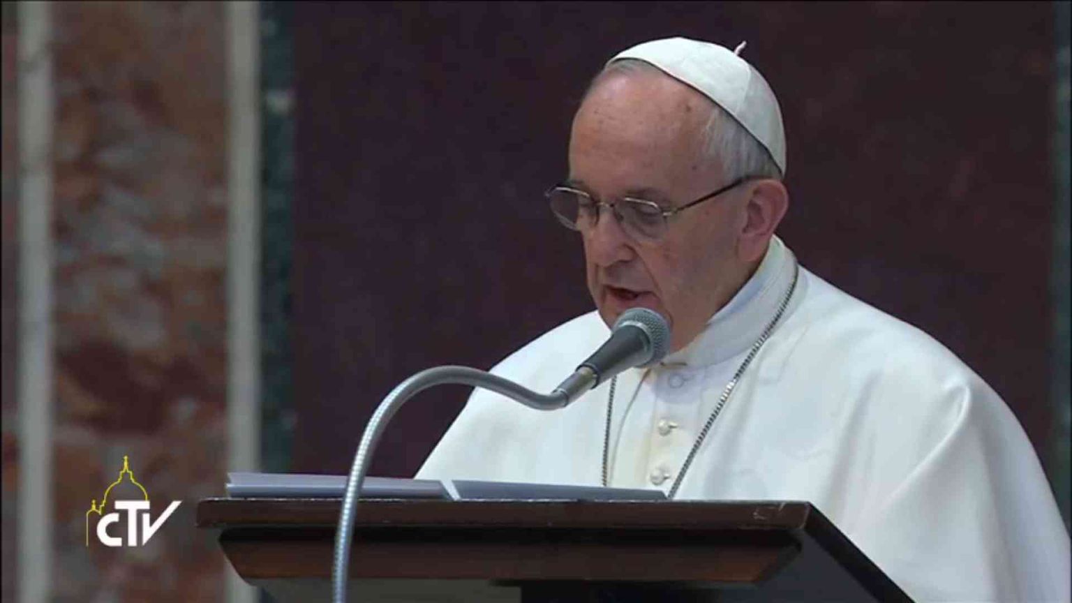 Il Papa scuote l'Europa: ritrovi se stessa