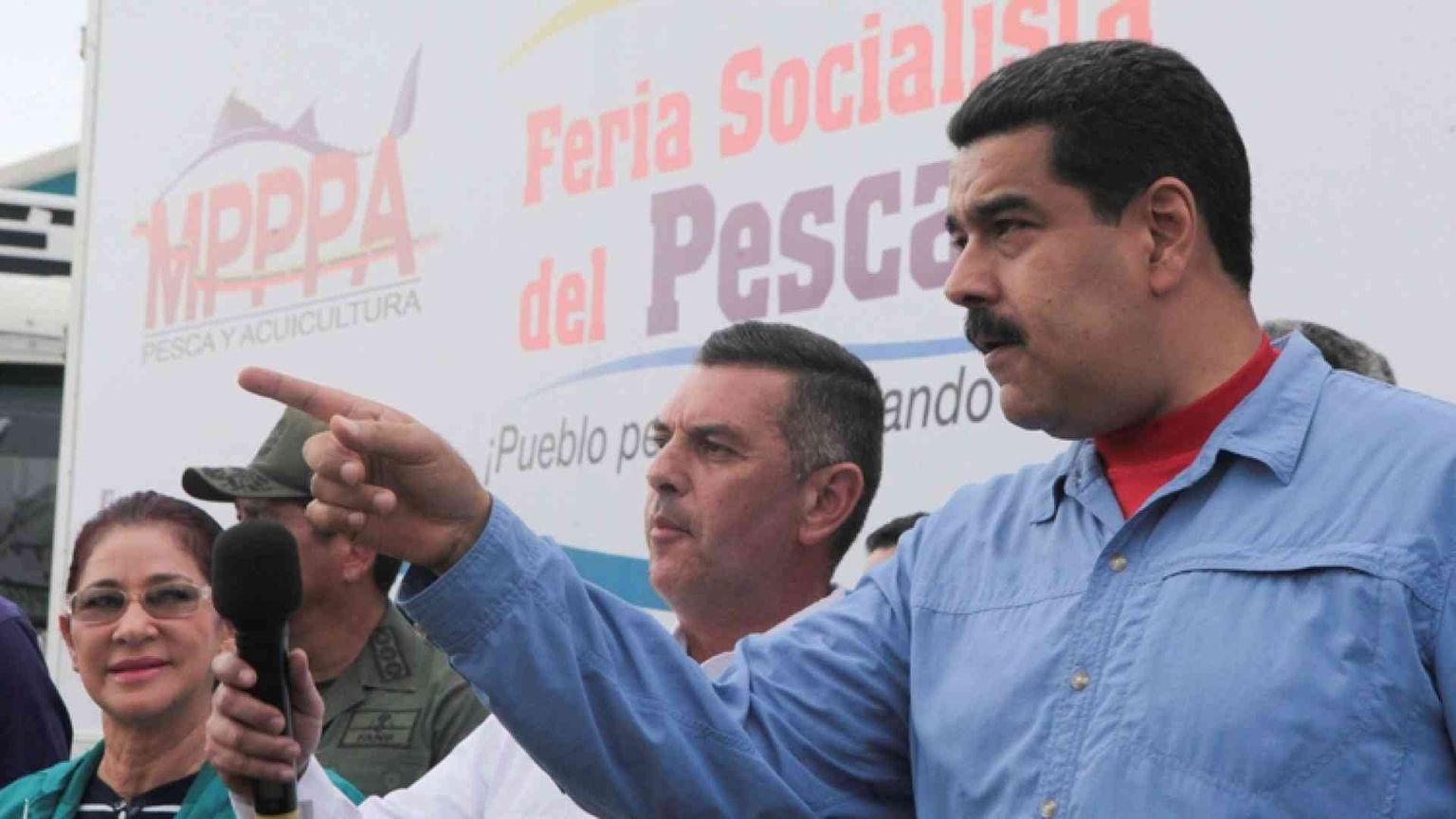 Se la democrazia cade in pozzo di petrolio 