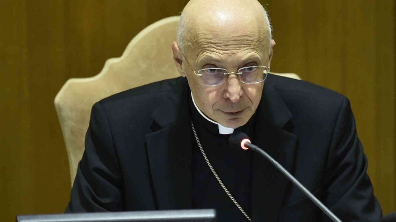 Bagnasco: «Cosa occorre per la famiglia in Italia»