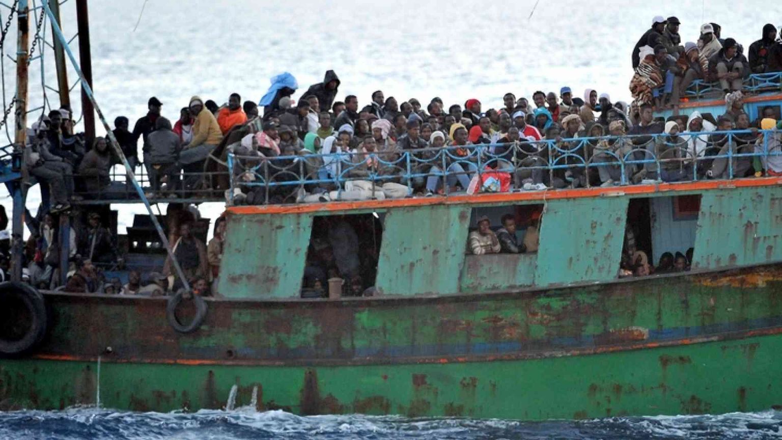 La mamma muore in mare, ma affida la figlia di 9 mesi a un'altra migrante che la salva