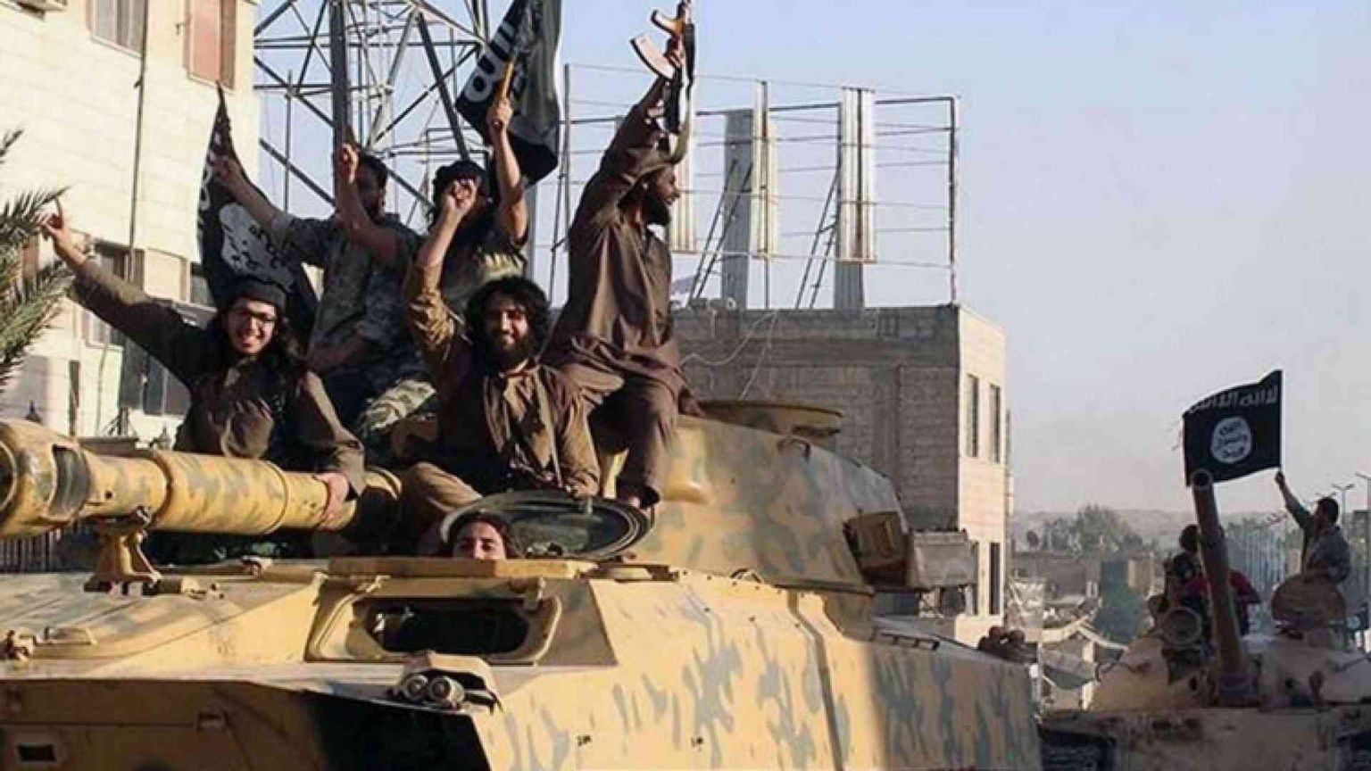 Orrore a Falluja, l'Is colpisce chi fugge