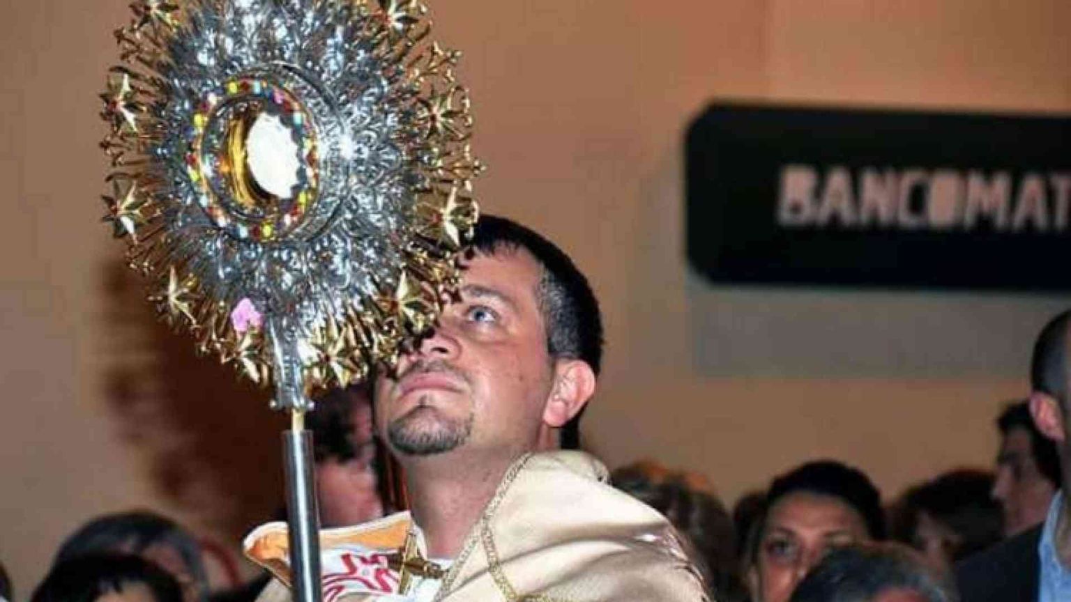 «Piccirì, vuoi farti prete?» 