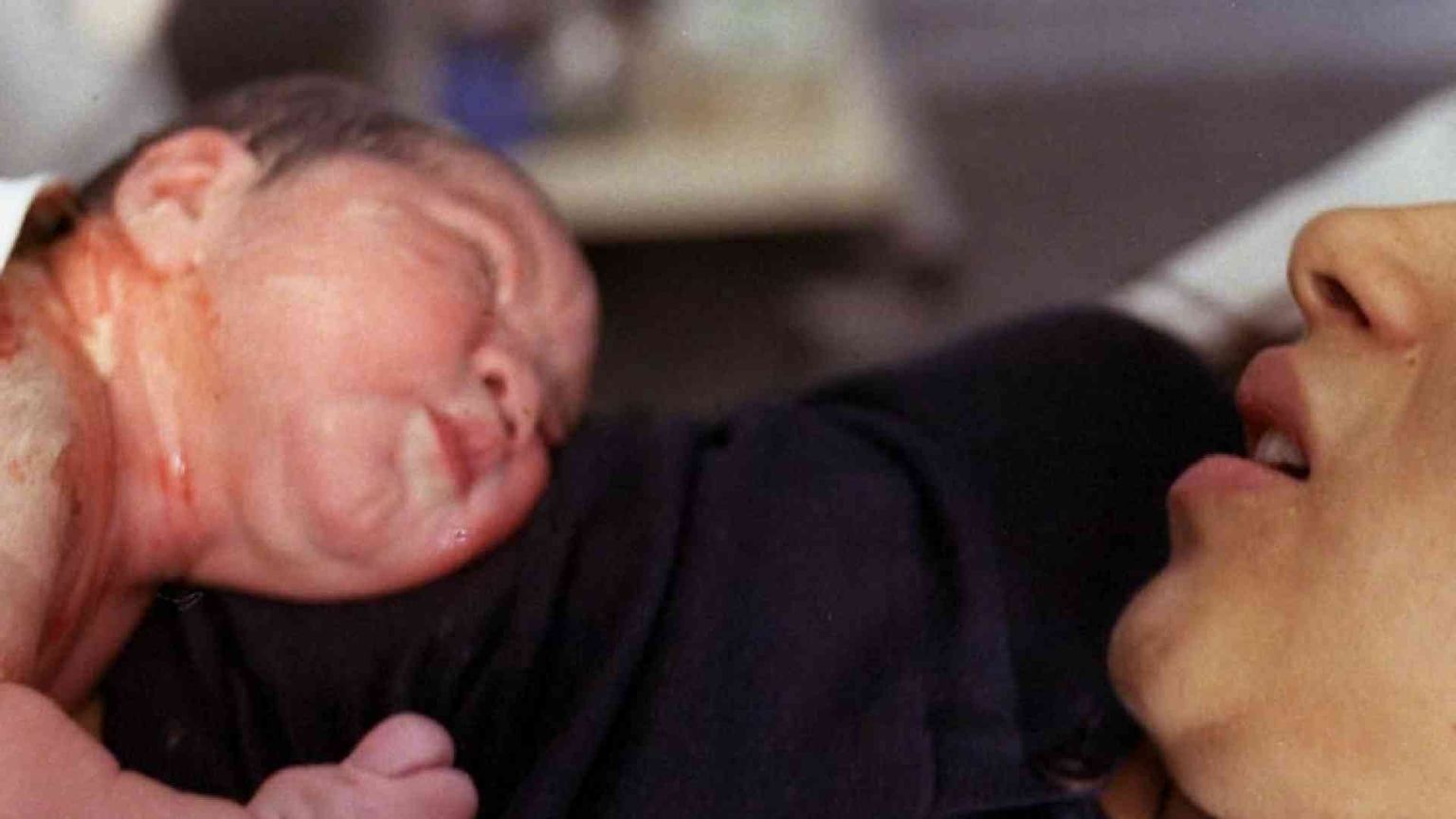 L’attacco al diritto a mamma e papà