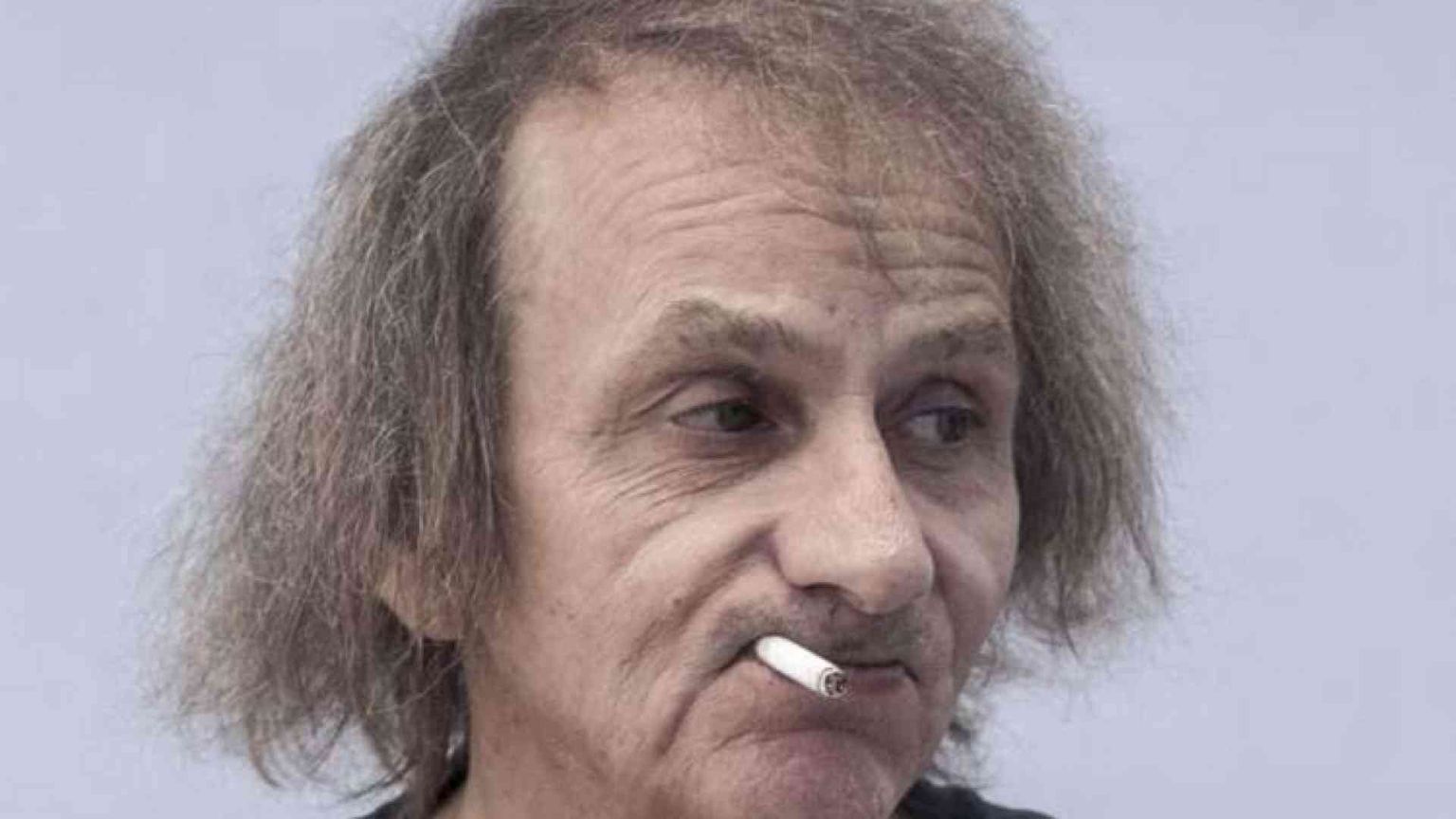 Prego, s’accomodi: l’intellettuale non è impegnato