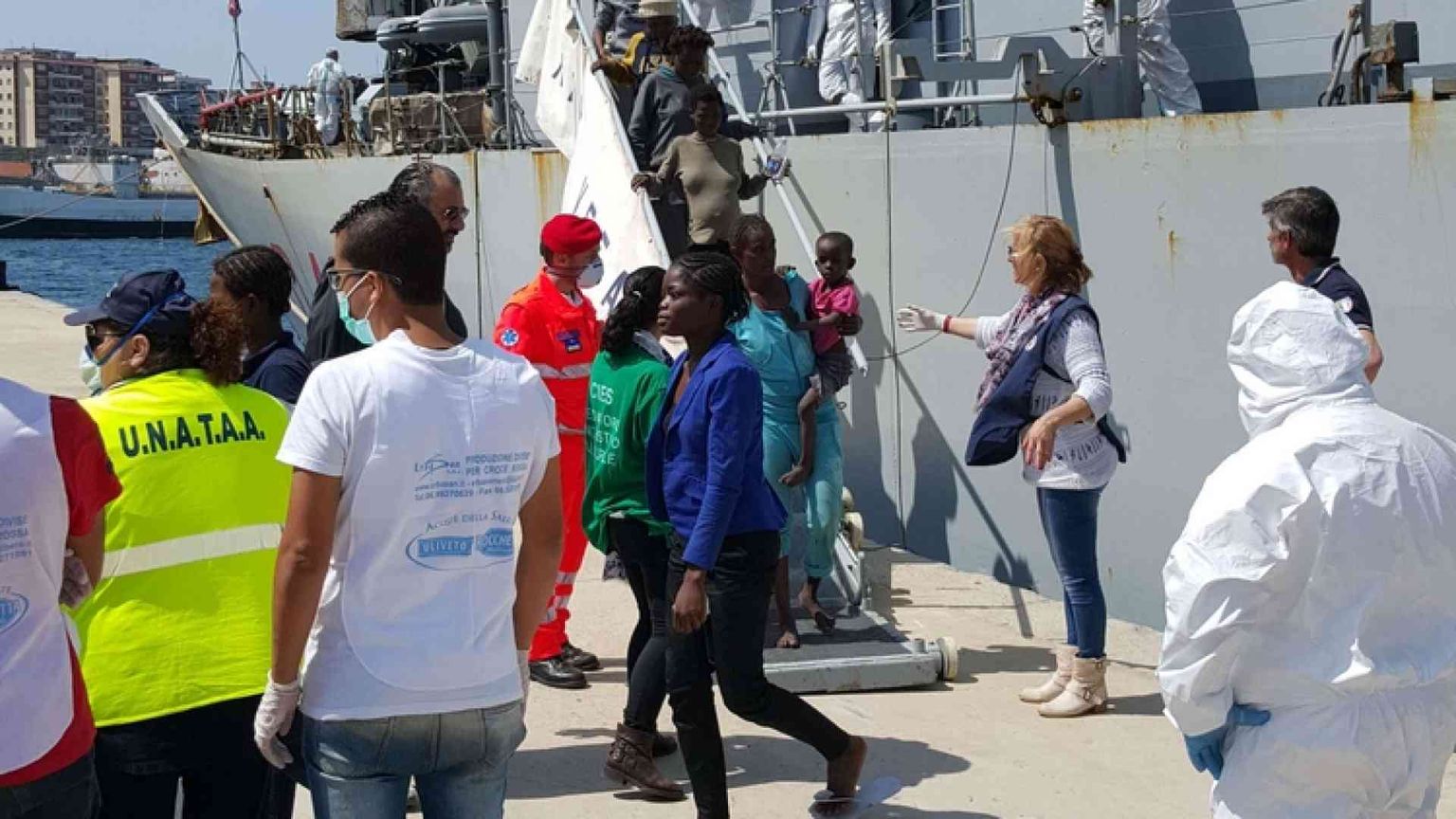 Sui barconi delle baby-schiave