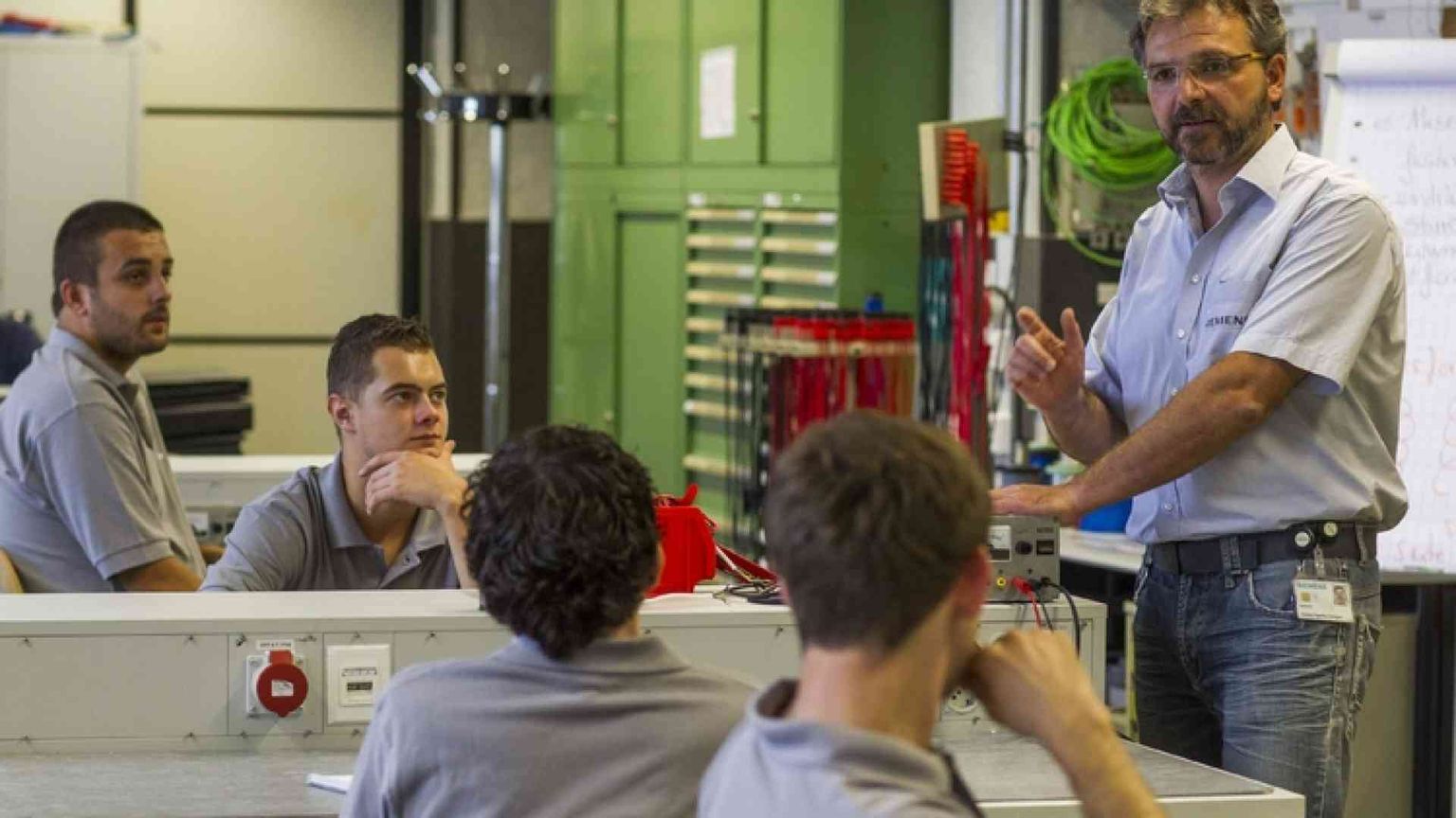 Giovani, prigionieri di stage e tirocinio