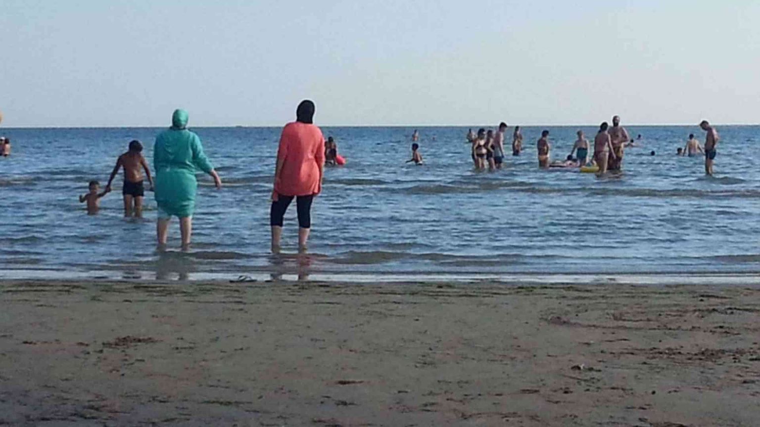 Veli, ferite e libertà