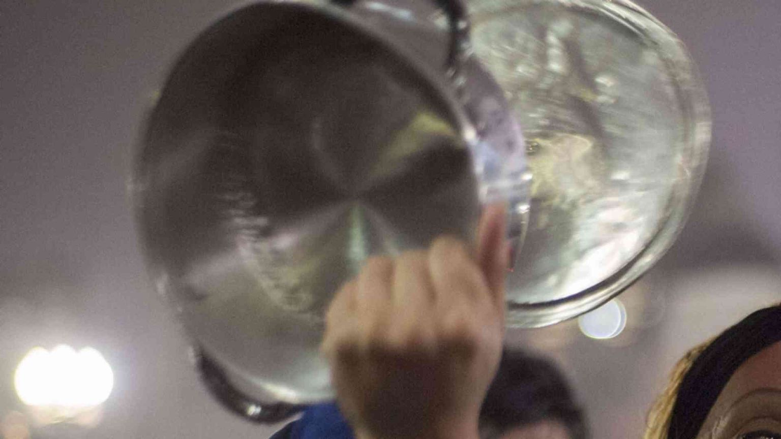 Argentina, la protesta delle pentole di zuppa