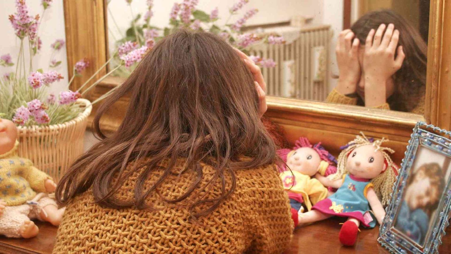 Orfani dei femminicidi, ecco come salvarli