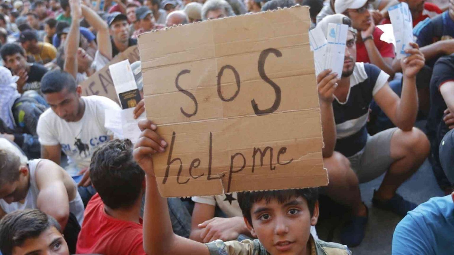 Migranti, Ungheria al voto sulle quote ma vende i permessi di soggiorno