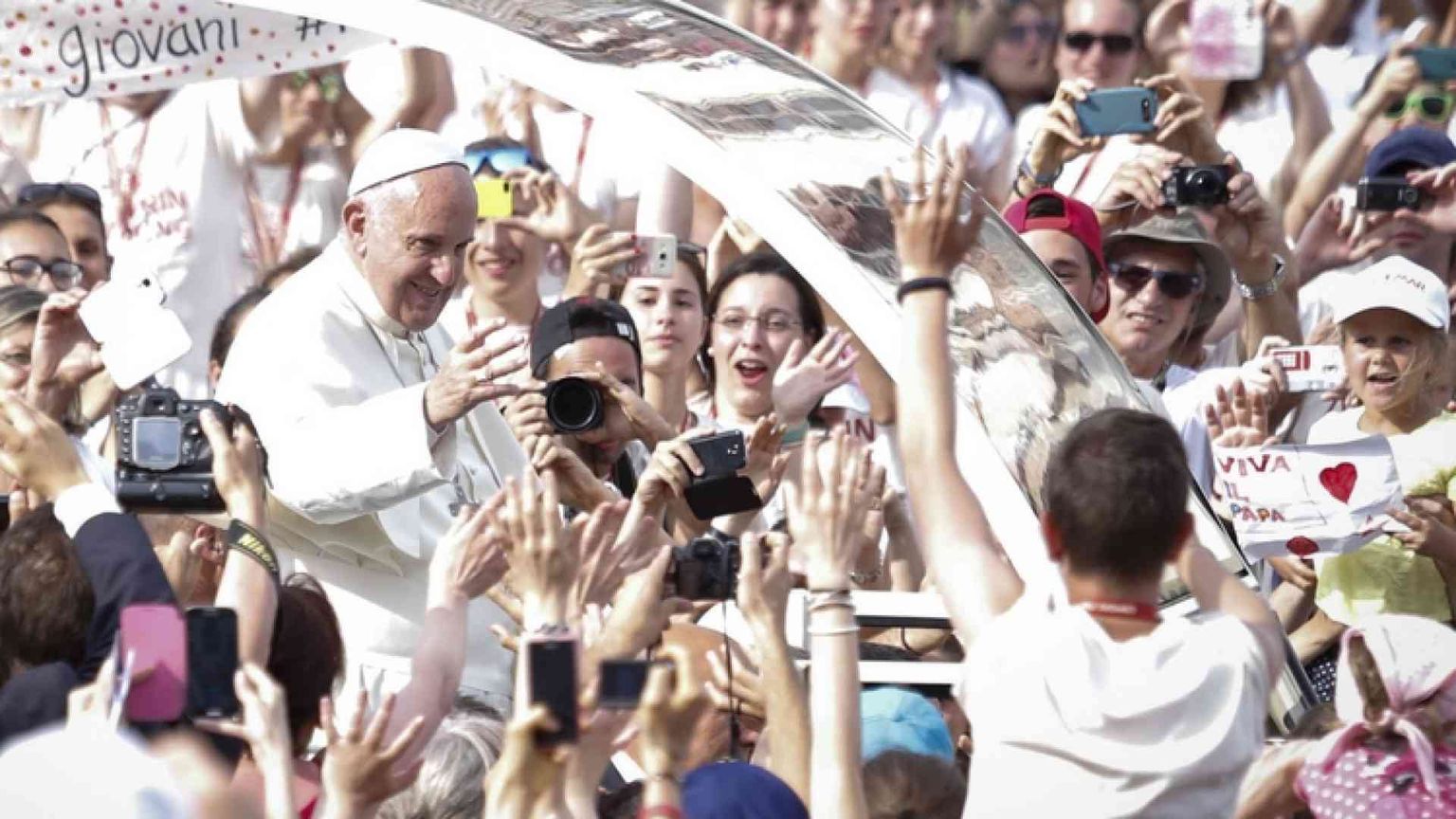 Papa: un Sinodo su giovani e fede