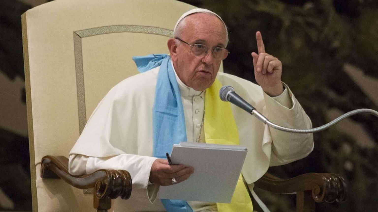 Il Papa: ipocrita dirsi cristiano e cacciare i rifugiati