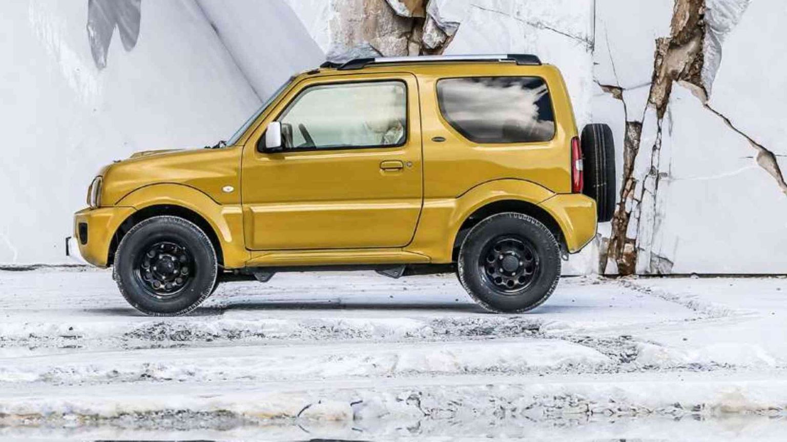 Suzuki Jimny, il fuoristrada in piccole dosi