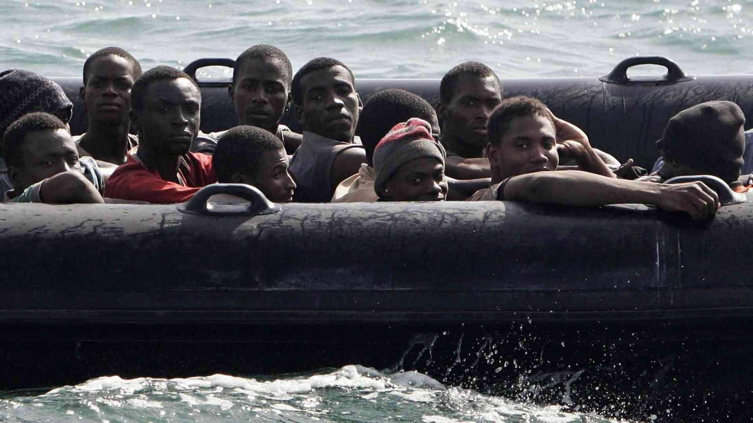 30enne del Mali morta per fare scudo ai due figli