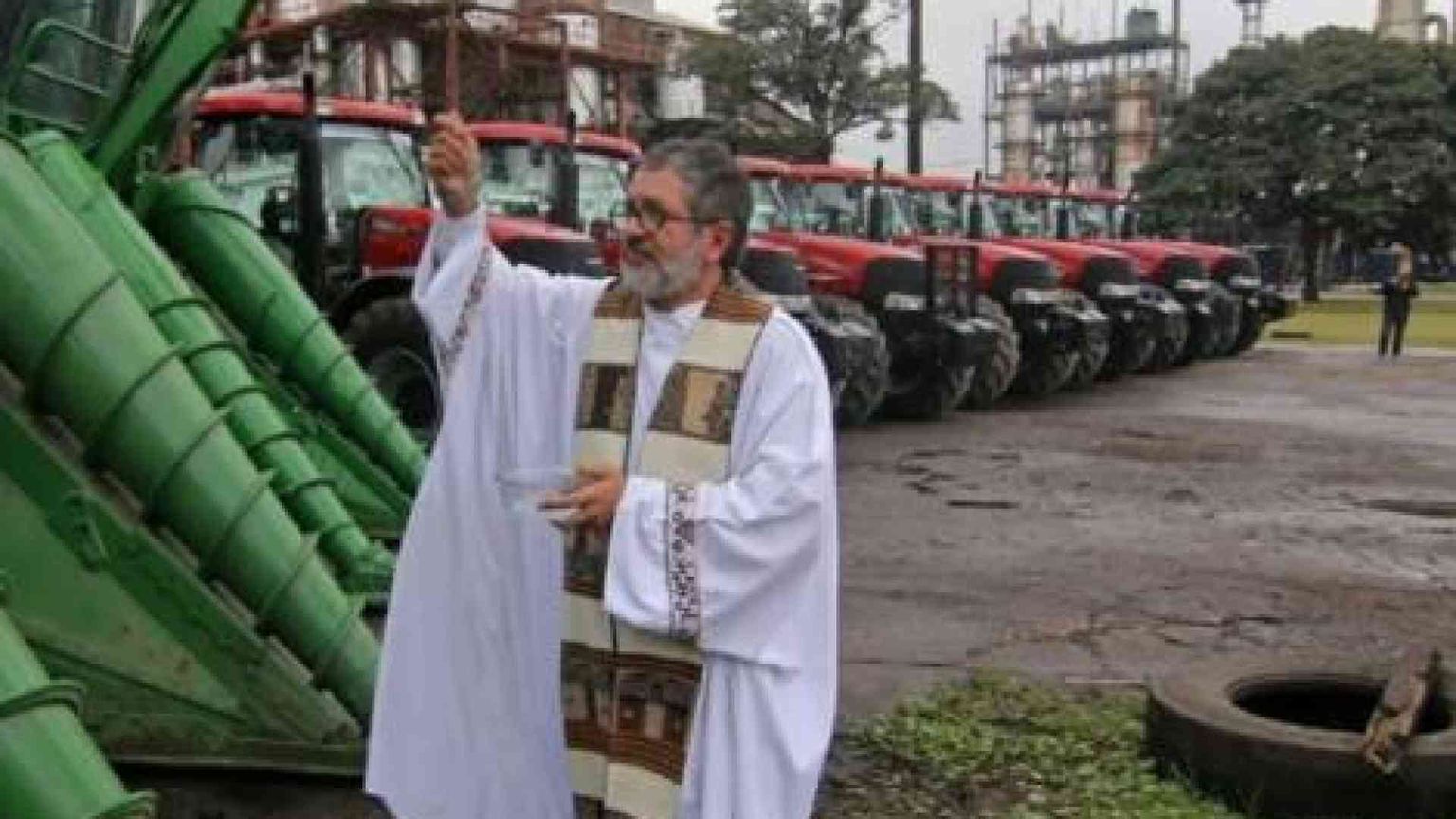 Prete anti-narcos «suicidato», giallo in Argentina