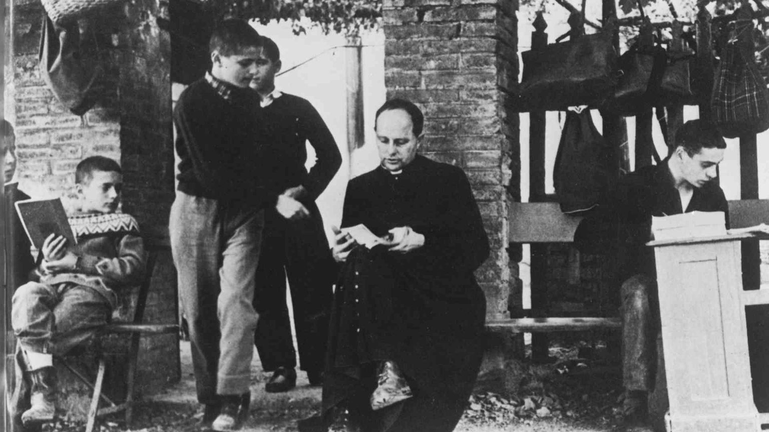 Don Lorenzo Milani, «Formare le coscienze è stata la sua lezione»