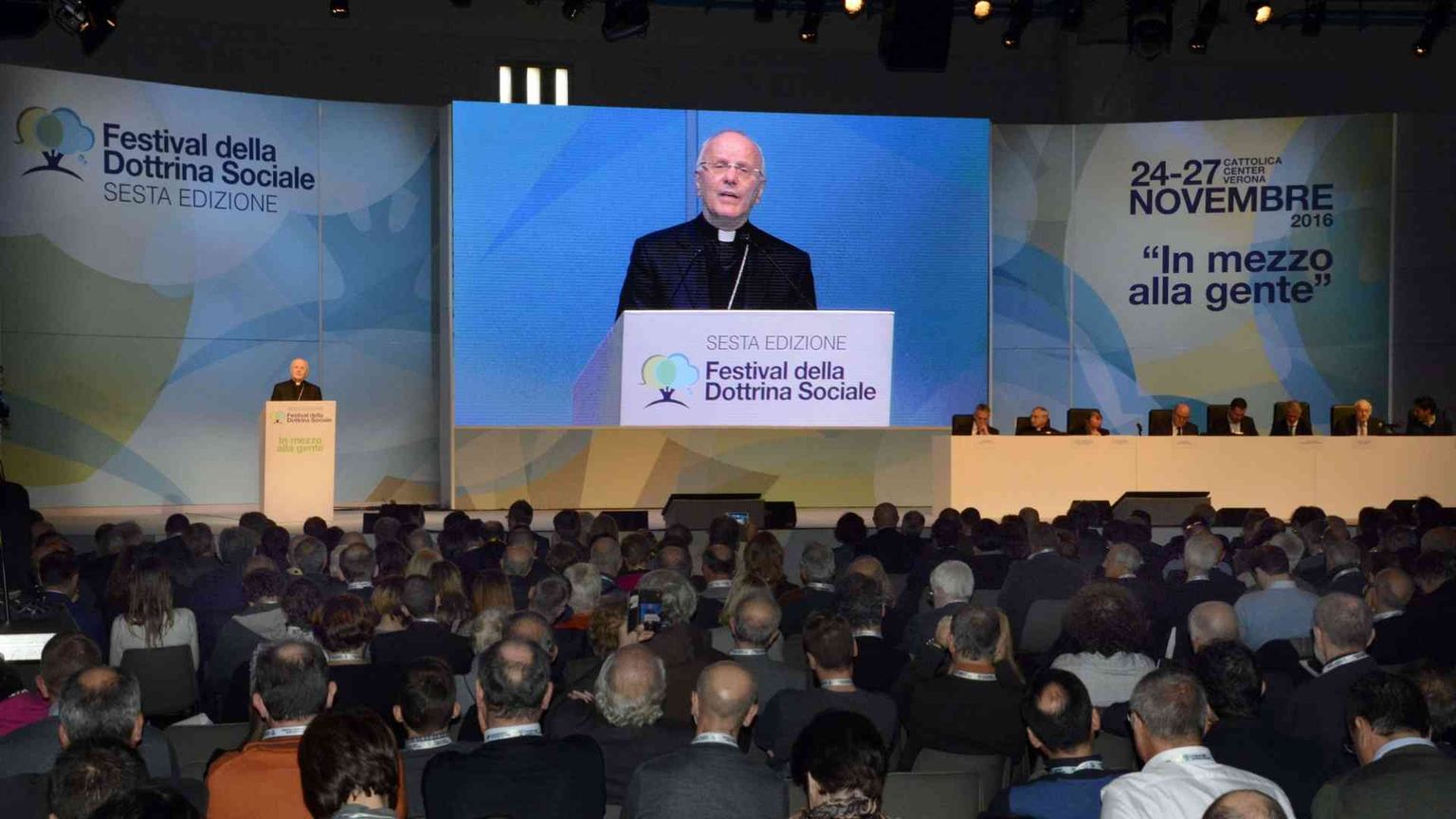 Galantino: etica e responsabilità fanno bene all'impresa
