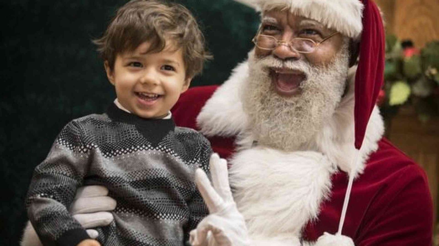 In America arriva il primo Babbo Natale nero