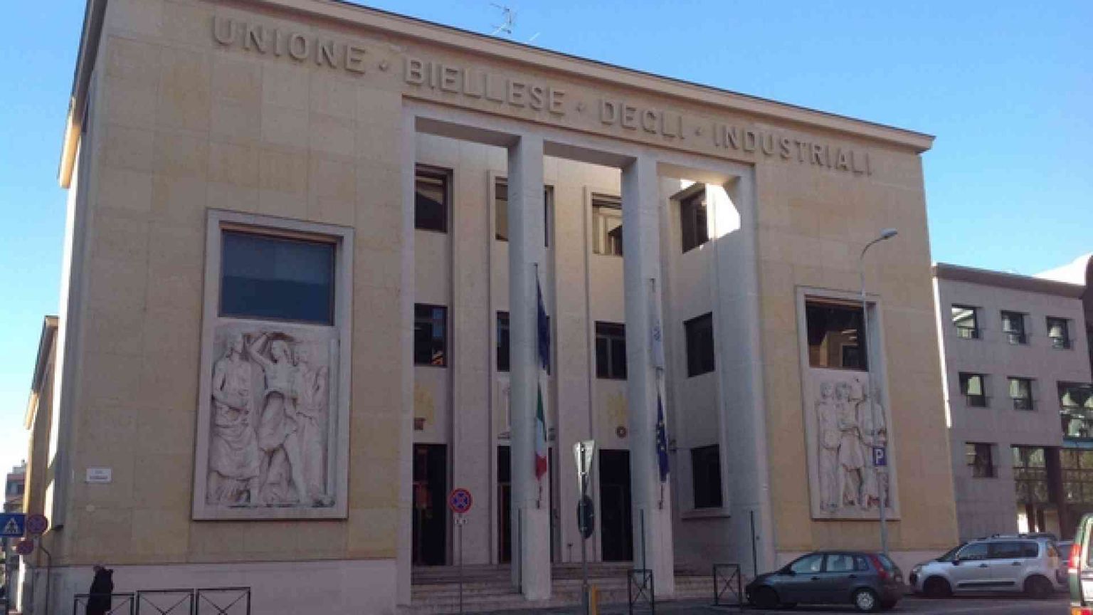 A Biella l'impresa adotta la scuola