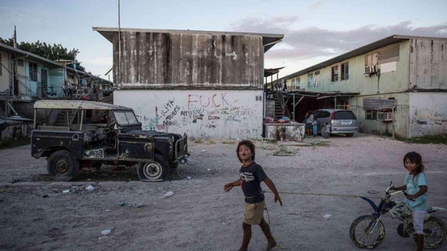 L'isola da sogno che l'uomo ha reso inferno per profughi