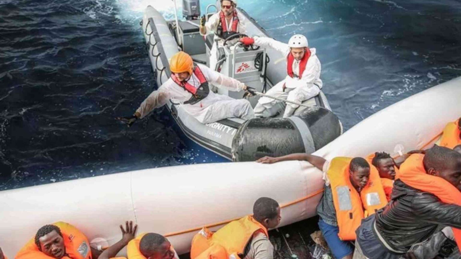 L'attacco di Frontex: Ong colluse con i trafficanti