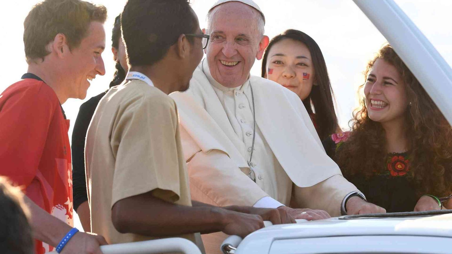 Papa Francesco ai giovani: «Non abbiate paura di scelte audaci»