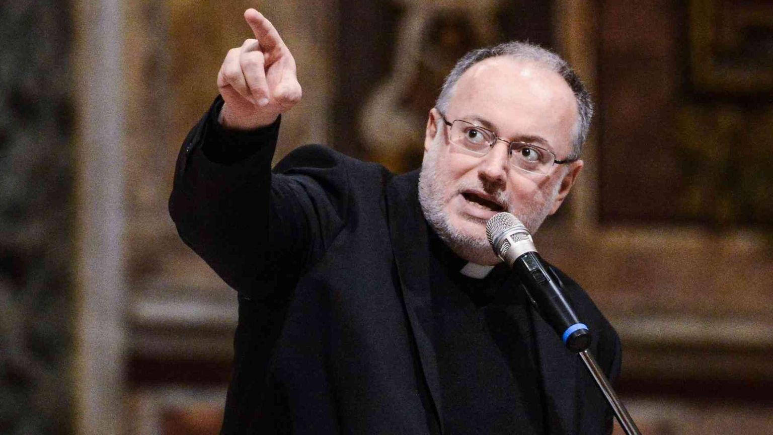 Don Fabio Rosini: «Cari giovani, saper pregare è la via della felicità»