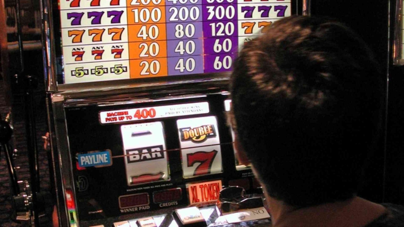 Gioca d'azzardo un italiano su due