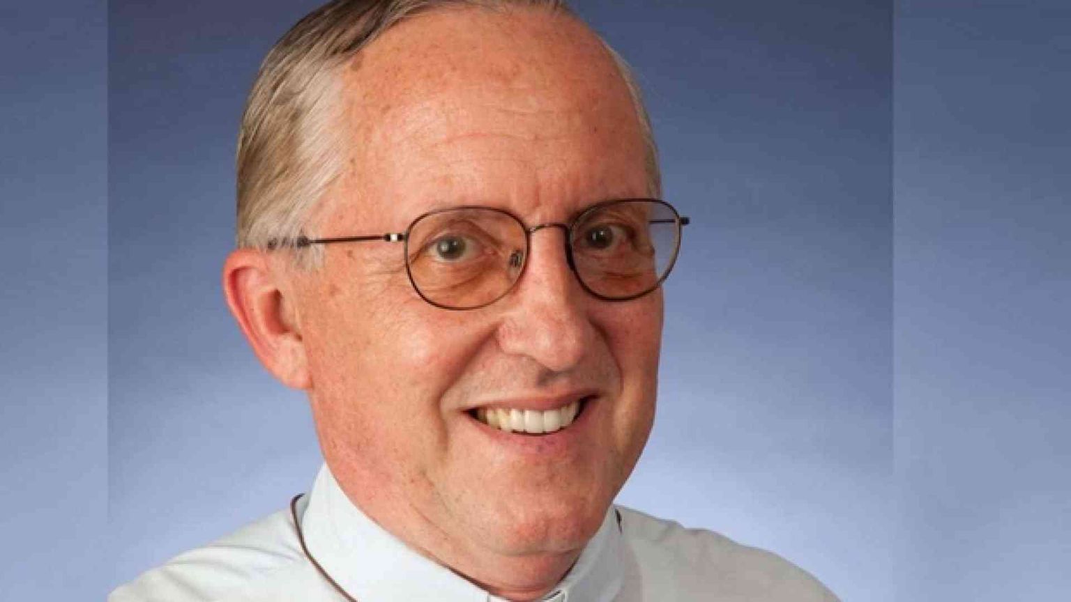 Sacerdote ucciso perdona «in anticipo» il suo assassino