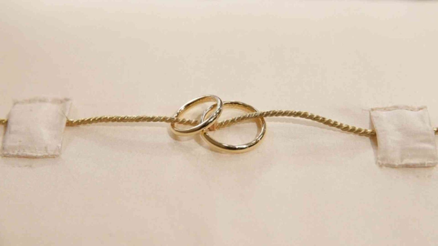 Matrimonio gay tra due cittadine straniere. Via libera della Cassazione