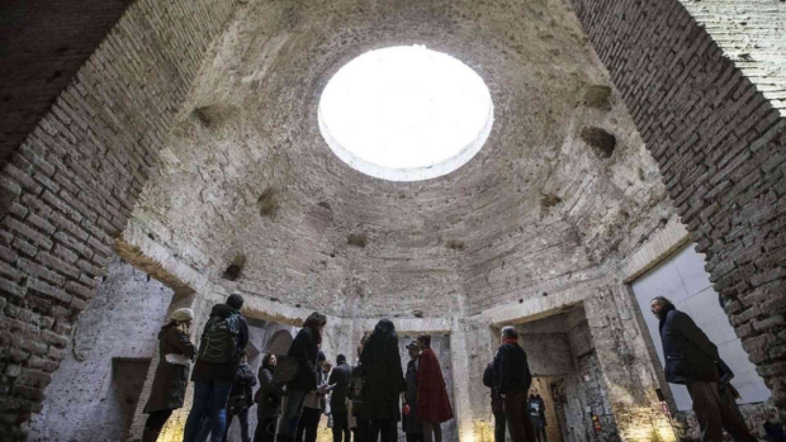 L'Italia sta imparando che si può vivere con la cultura