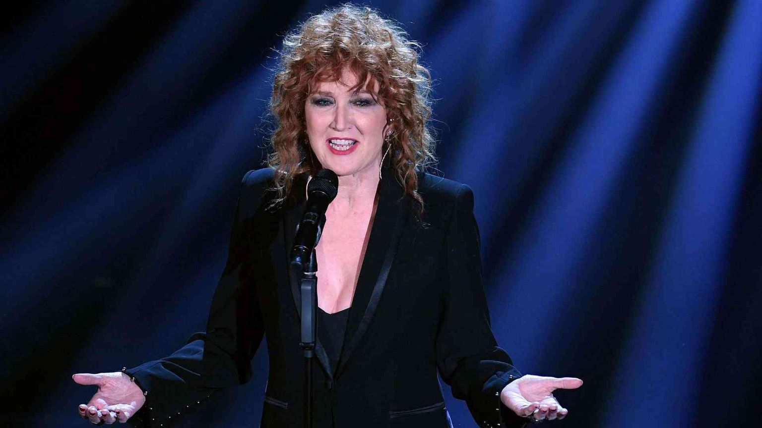 Fiorella Mannoia punta alto e colpisce nel segno