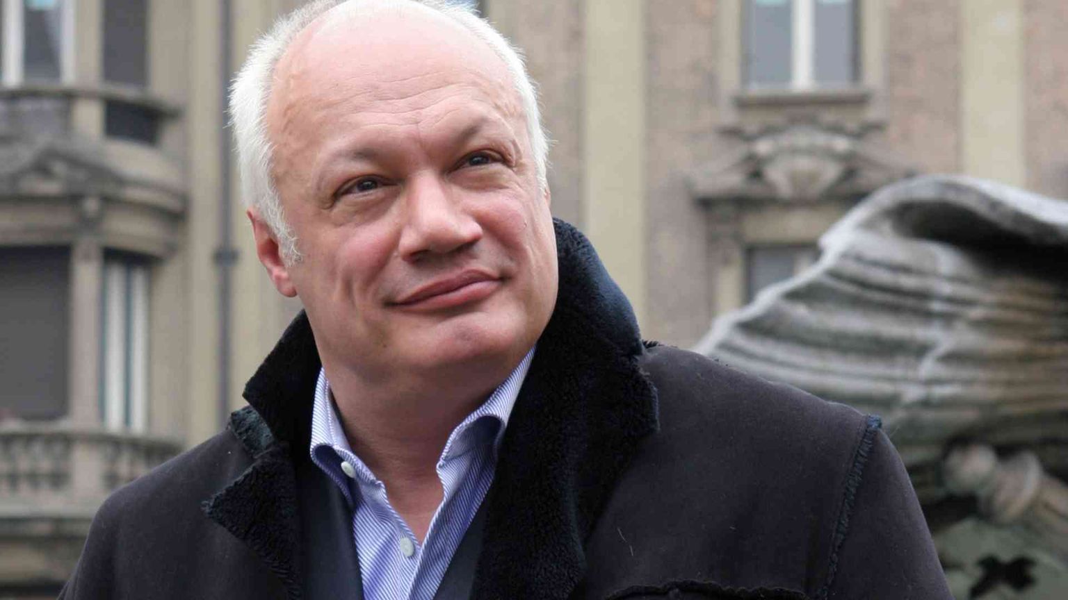 Nel nuovo romanzo di Schmitt un'indagine sull'identità di Dio