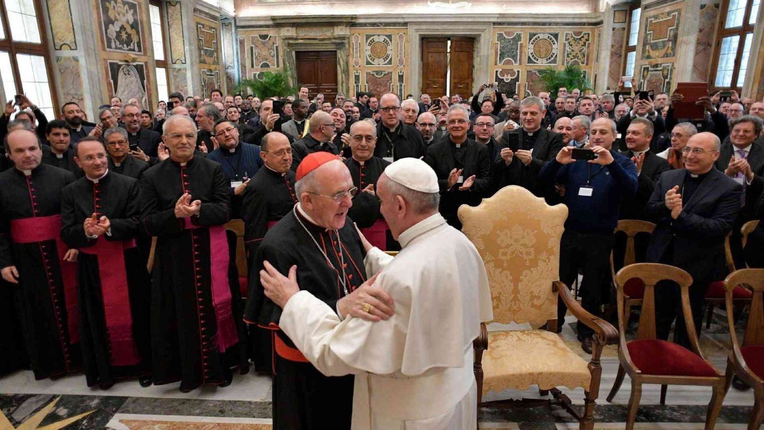 «Parroci, fatevi prossimi anche di chi convive»