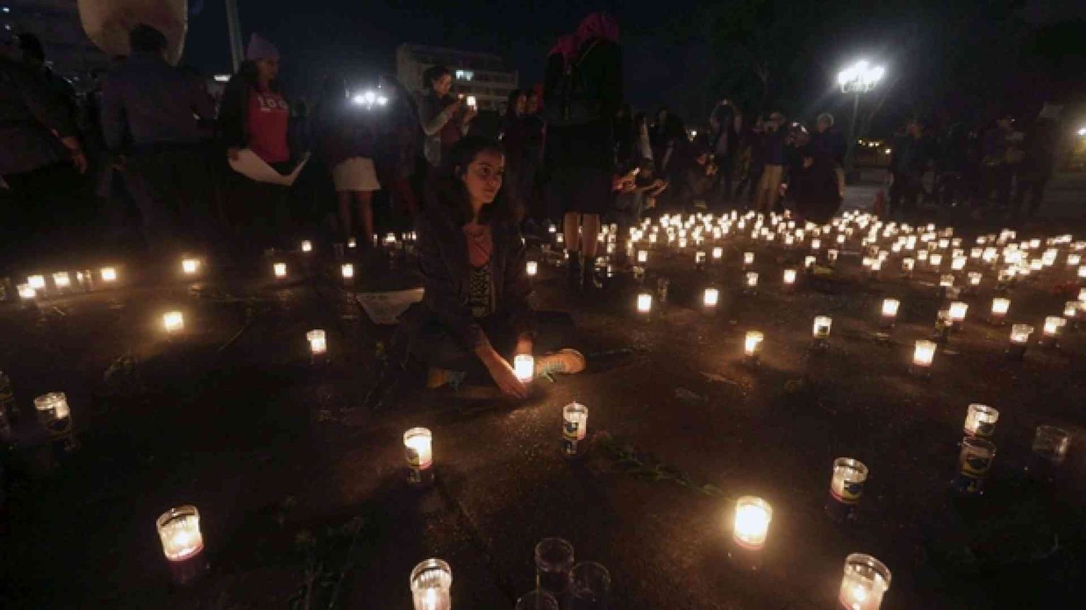 Brucia casa famiglia: almeno 37 le ragazzine morte