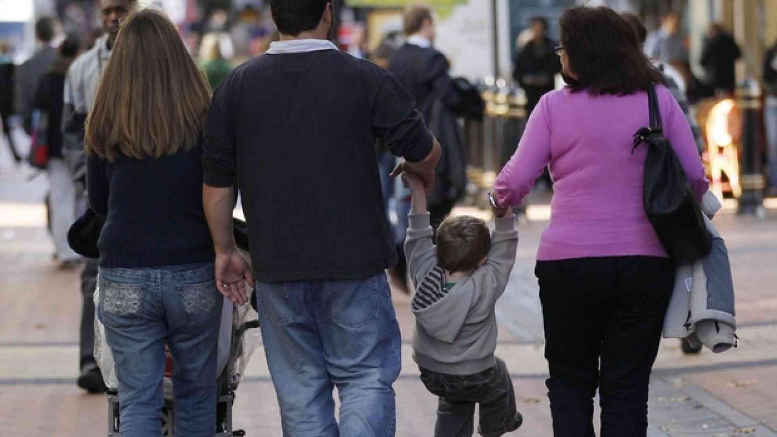 Assegno unico ai figli, il Senato ora ci prova