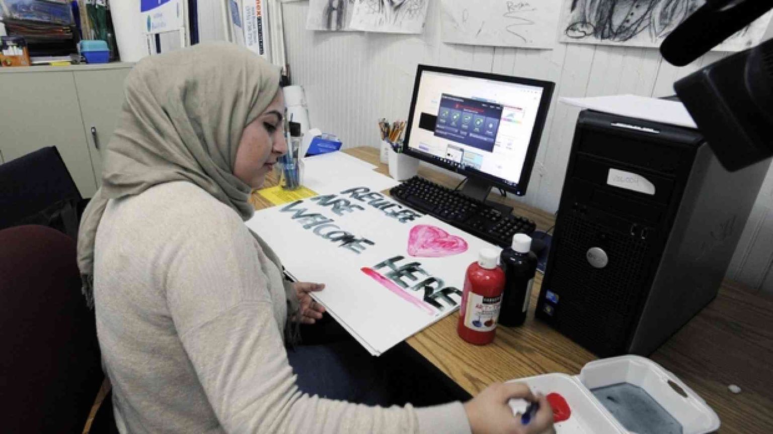 Segni religiosi, l'intolleranza è un indicatore di declino