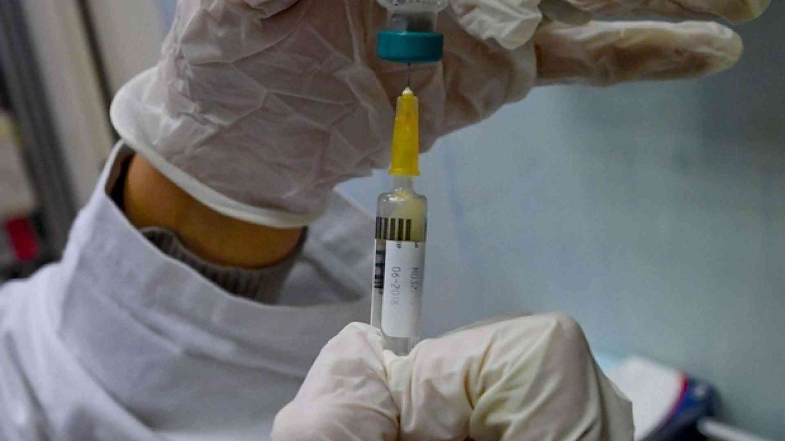 Vaccini, la crisi senza fine. È record di anziani morti